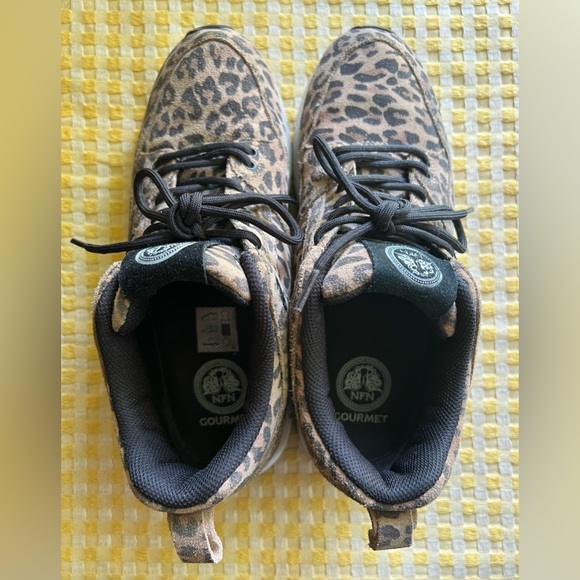 Gourmet 10 Cheetah Print Leather Athletic Shoes - Picture 5 of 7